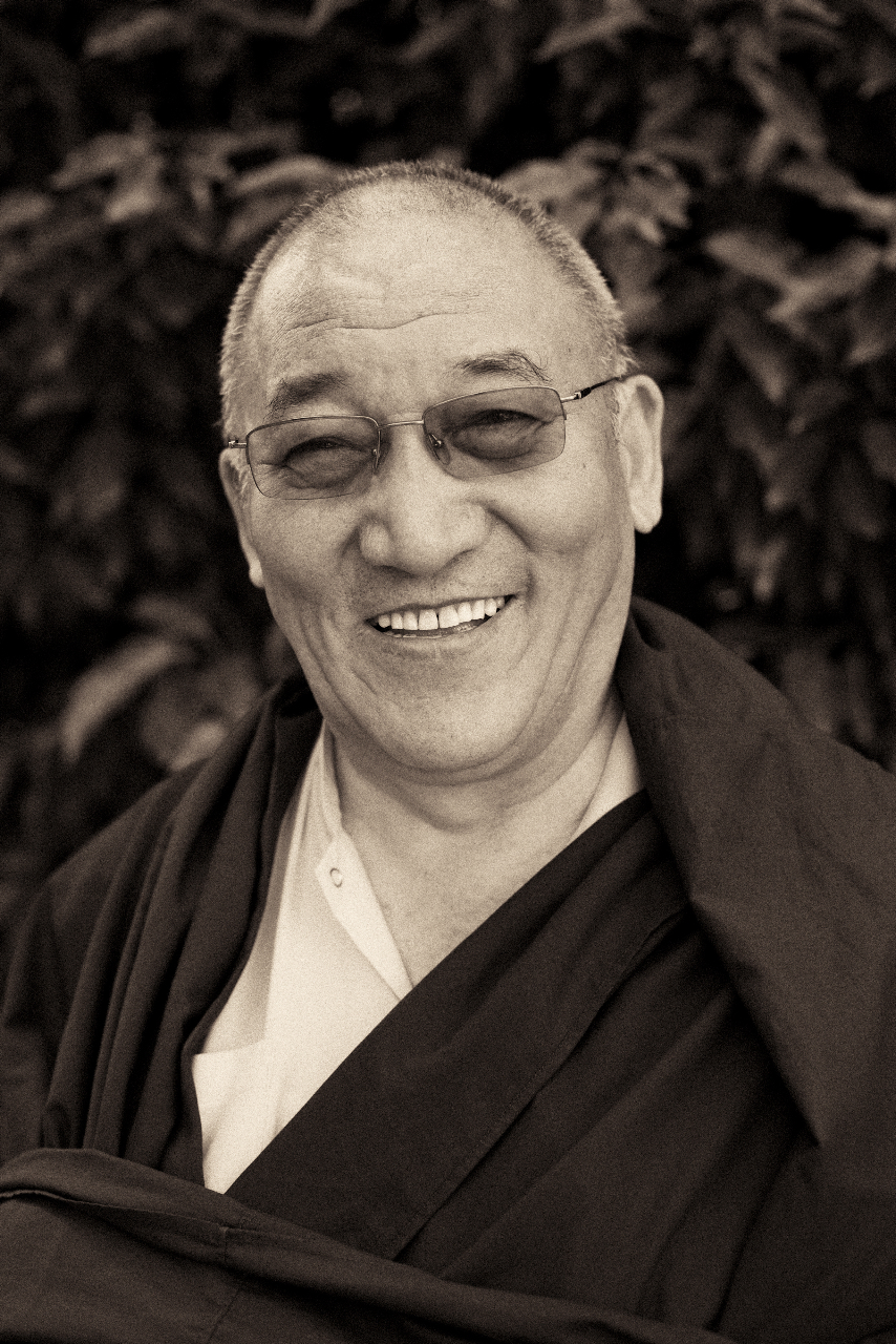 New photo of Ayang Rinpoche